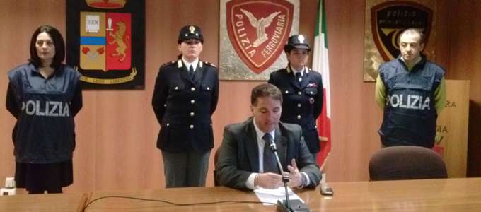 Foggia promettevano lavoro in cambio di denaro