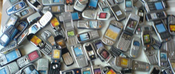 Manfredonia, intestavano telefonini a personaggi famosi dello sport
