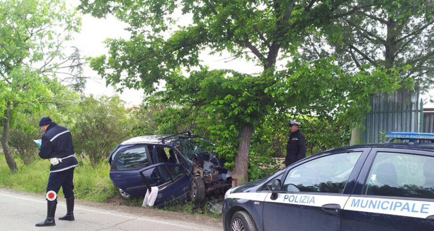 Foggia, incidente in via Ascoli, ferito grave