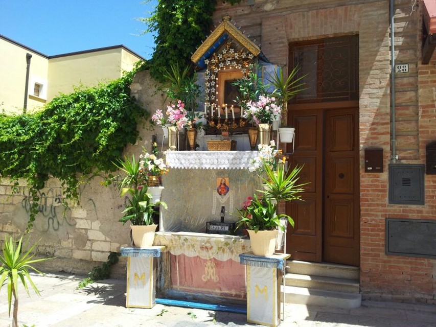 Foggia, rubato il quadro centenario della Madonna dell’ Incoronata