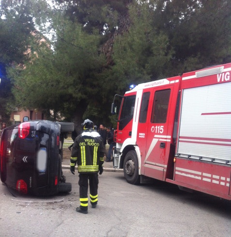 Foggia, incidente stradale in Via Gioberti, 3 feriti