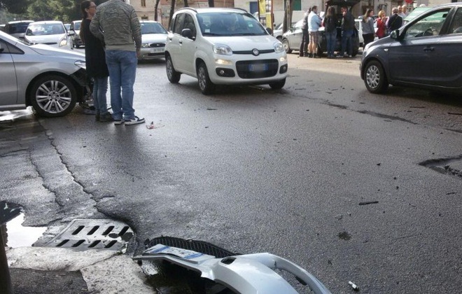 Foggia, incidente stradale in Viale Ofanto: quattro auto coinvolte