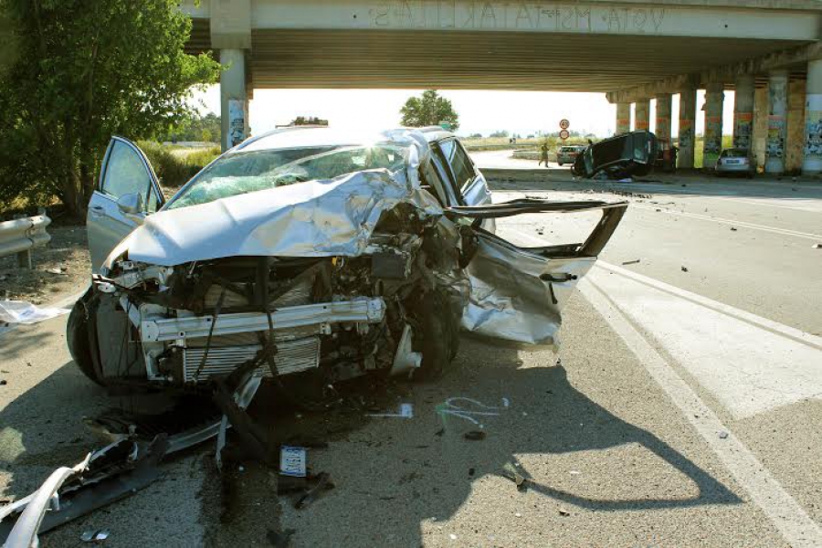 Foggia, tragico incidente stradale lungo la tangenziale: 49enne di Candela perde la vita