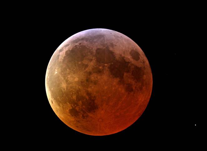 Eclissi totale di Luna: il 28 Settembre la Luna diventerà rossa