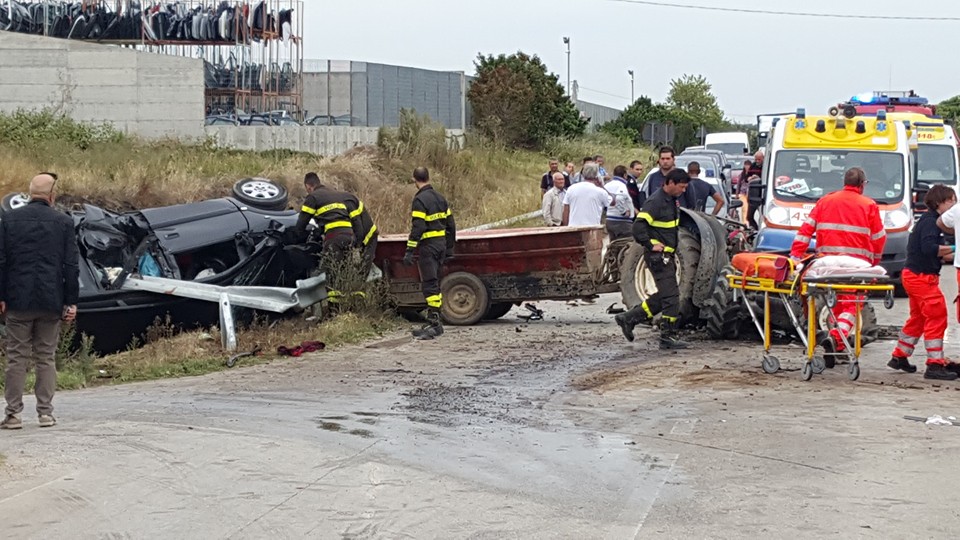 Cerignola, scontro tra un trattore in Via Melfi: deceduto 43enne