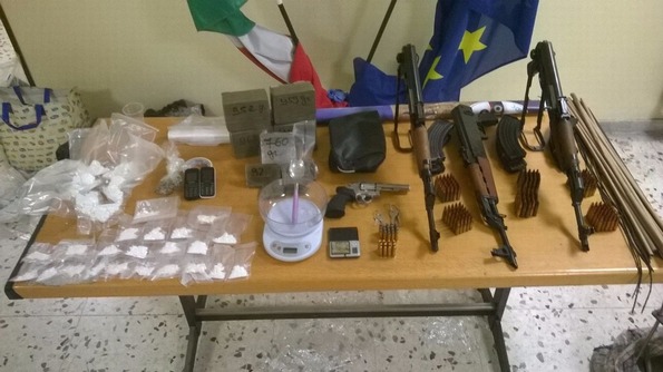 San Severo, droga e arsenale in un box: Arrestato un 40enne