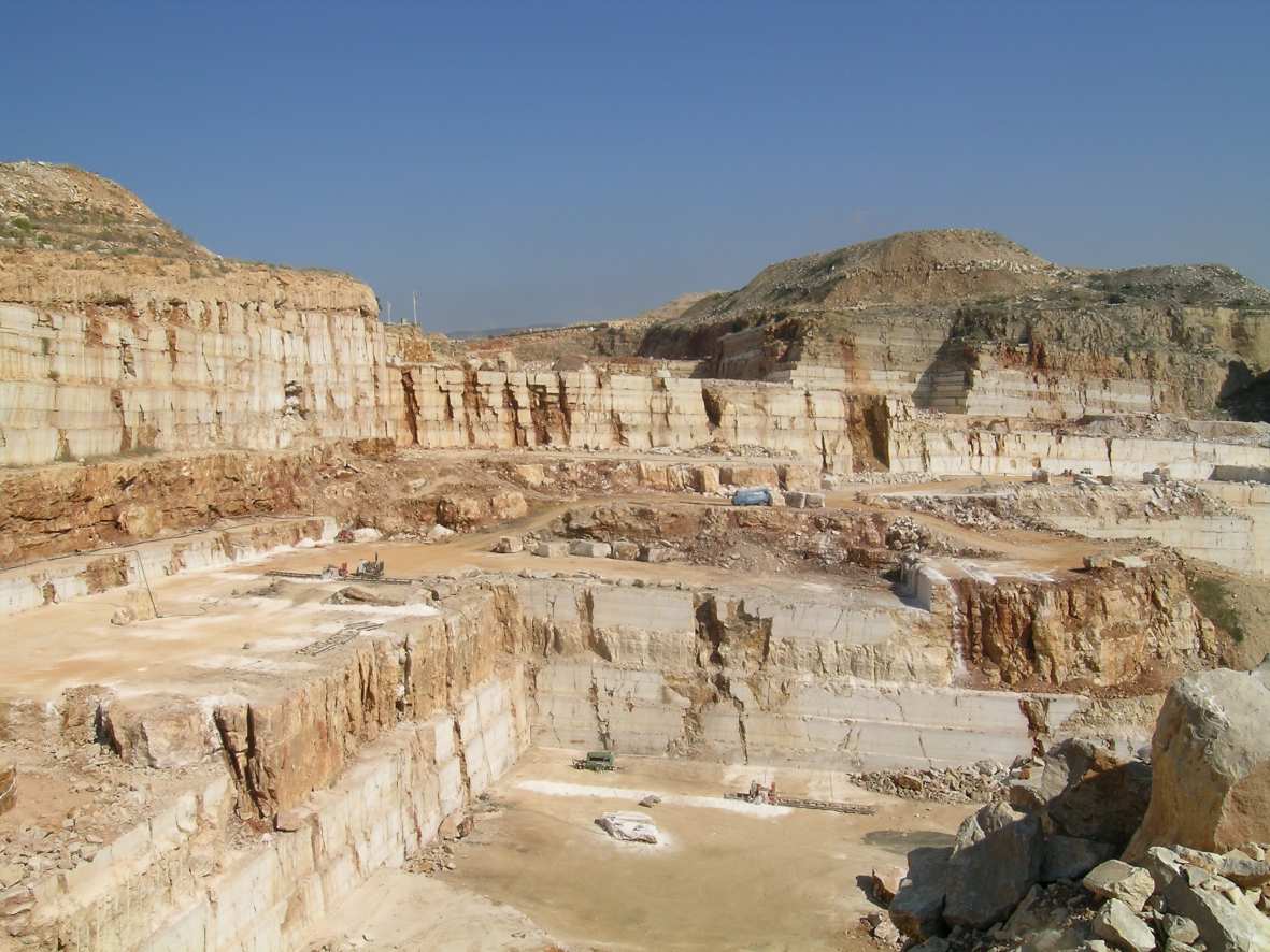 La pietra e le cave di Apricena