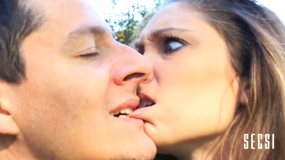 Il garganico Berardino Iacovone e tutti i baci che non vorresti in un video