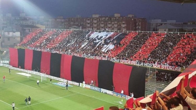 Bari e Foggia Calcio per un divertente derby pugliese